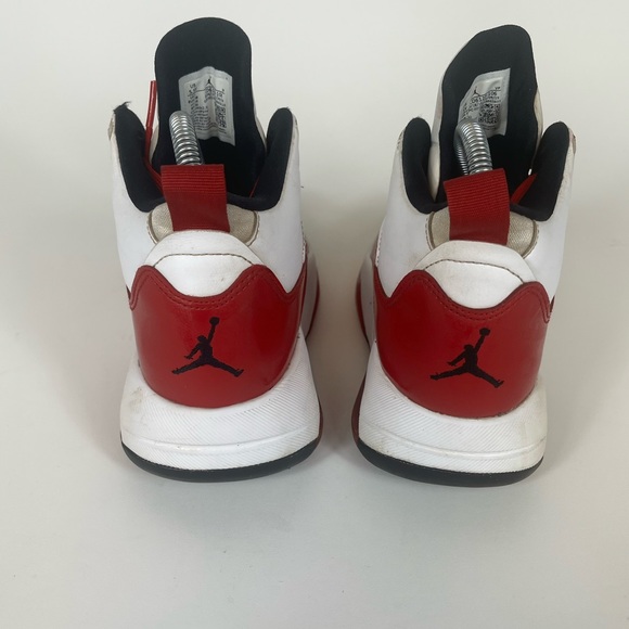 Jordan Maxin 200 GS White Gym Red CD6123-106 Size 5Y - Picture 6 of 10